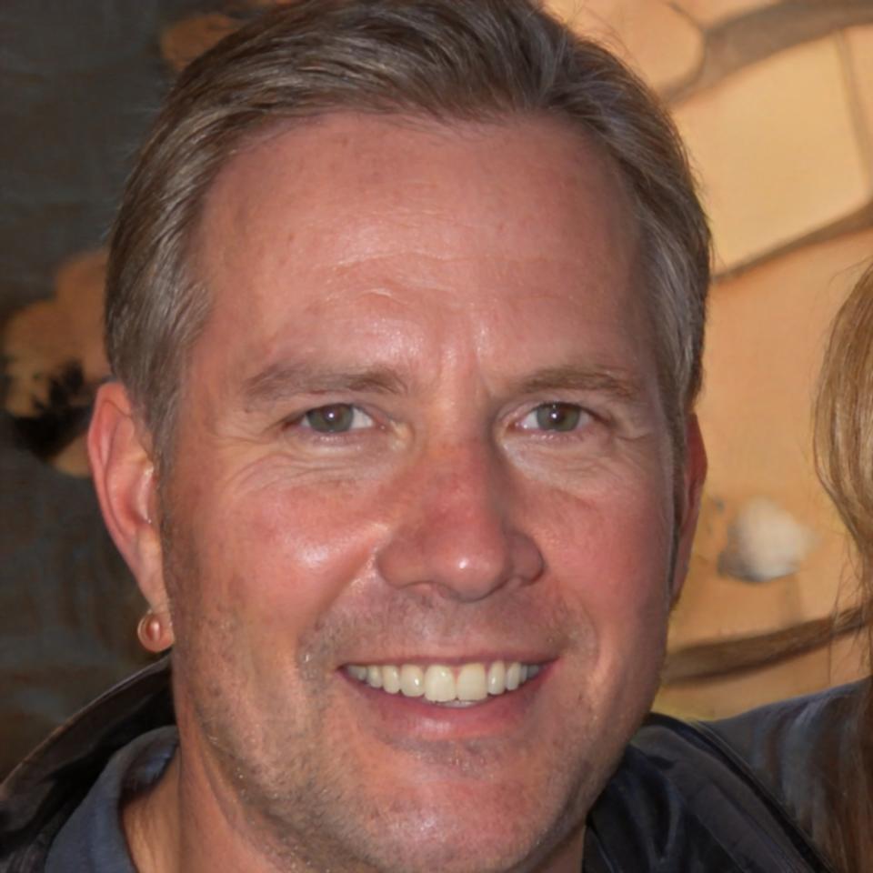 Portrait de Théo Mercier